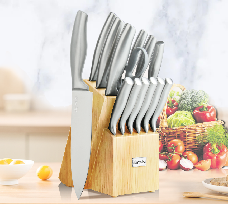 Elegant 15 Piece Kitchen Knife Set with Integrated Sharpener